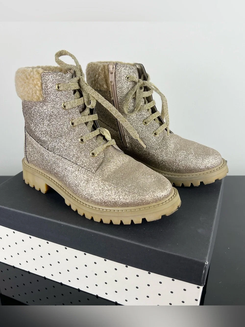 Monnalisa Girls Lace-Up Gold Glitter Ankle Boots, Beige, 34 EU